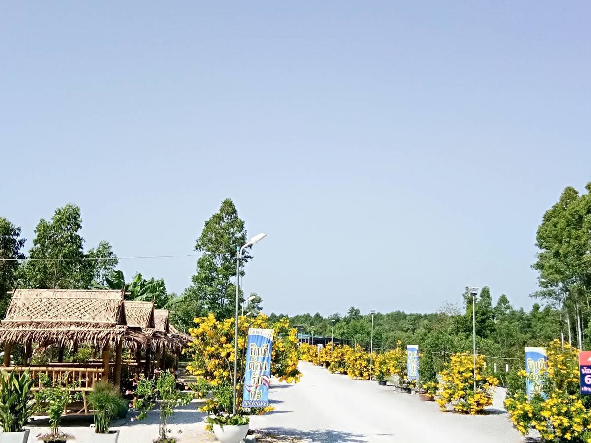 Hi Tech Resort Kabin Buri Esterno foto