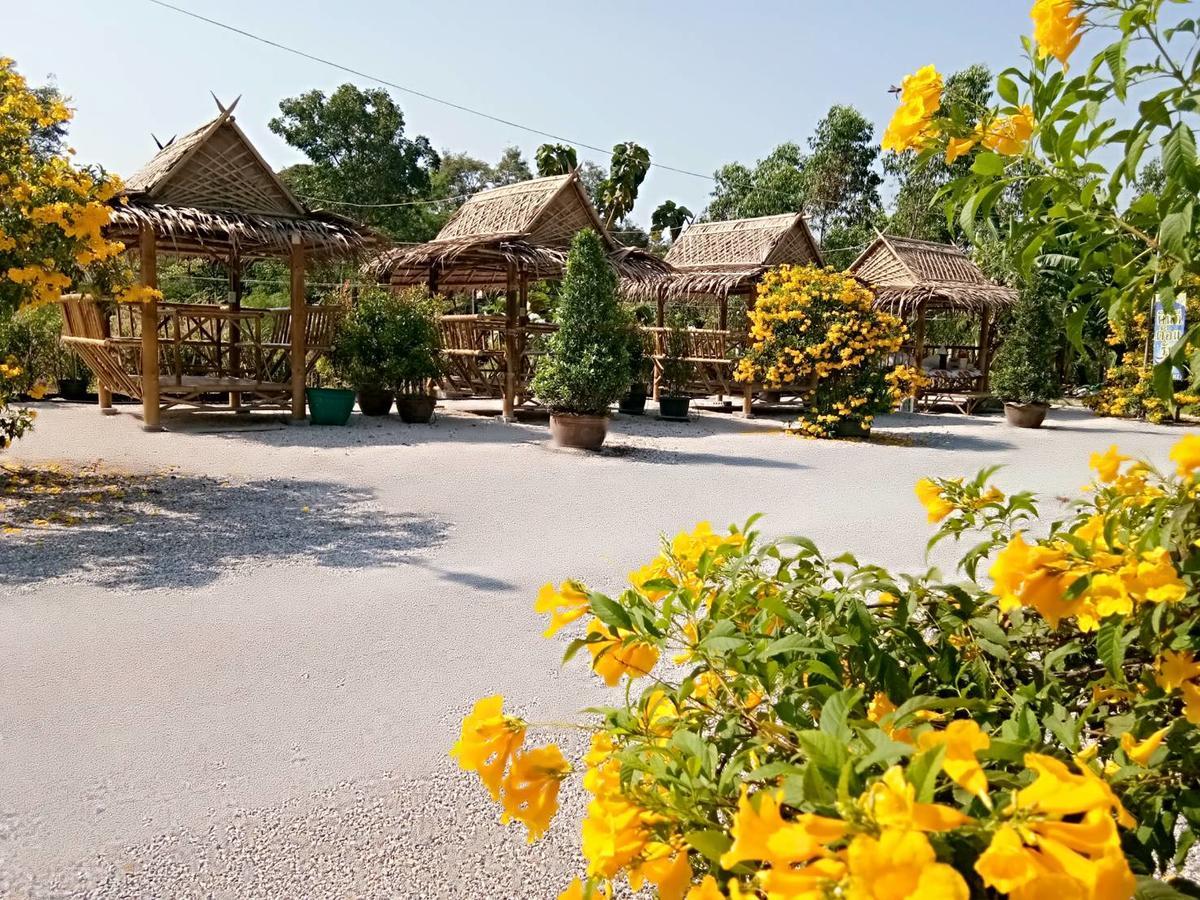 Hi Tech Resort Kabin Buri Esterno foto