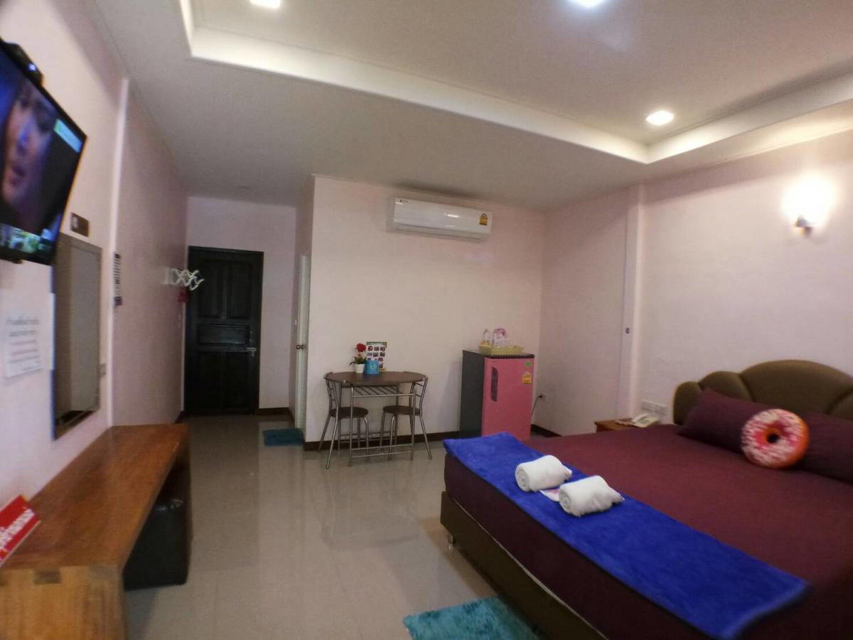 Hi Tech Resort Kabin Buri Esterno foto